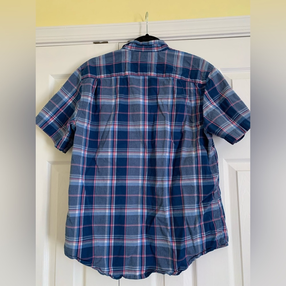 Old Navy size Large short sleeve button down pink and blue plaid - Picture 5 of 5
